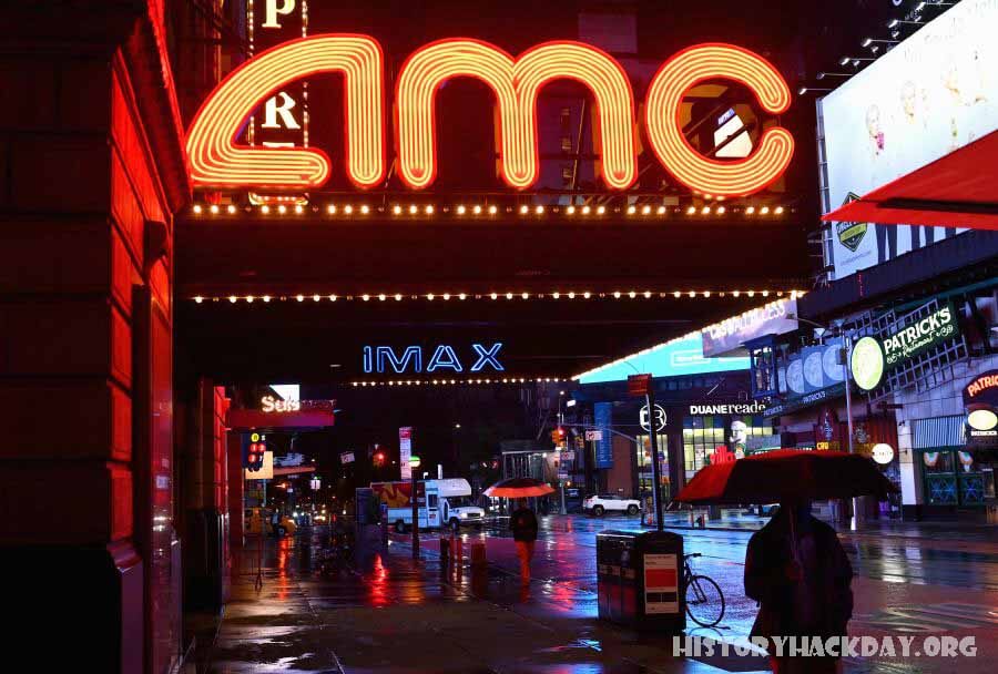 AMC หุ้นบล็อกบัสเตอร์ฤดูร้อนนี้ เตือนแผนพลิกผัน AMC อาจขายหุ้นได้มากถึง 11.6 ล้านหุ้นด้วยปรากฏการณ์การซื้อขายที่ผลักดันหุ้นในกลุ่มโรงภาพยนตร์