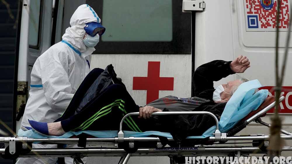 รัสเซียมีผู้ติดเชื้อรายวันเกือบแสนราย เนื่องจากโอไมครอนโหมกระหน่ำ เมื่อวันศุกร์ เจ้าหน้าที่ของรัสเซียรายงานผู้ป่วยที่ได้รับการยืนยันว่า ติด 
