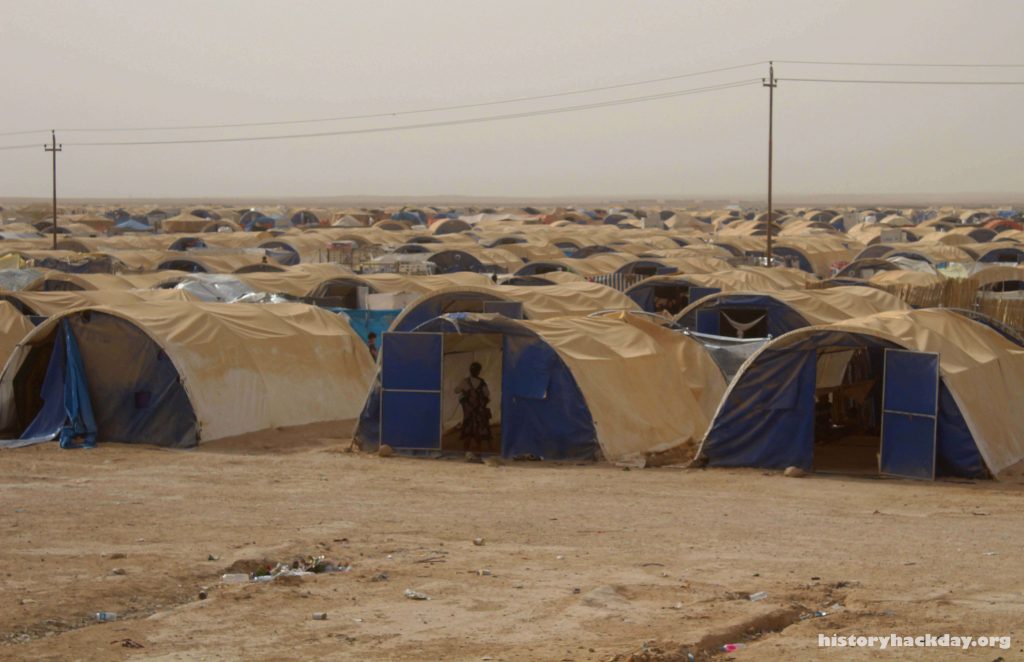 จำนวนผู้ลี้ภัยต่ำเป็นประวัติการณ์ นอกผู้อพยพชาวอัฟกัน หลังจากการล่มสลายของรัฐบาลอัฟกัน ฝ่ายบริหารของไบเดนได้นำชาวอัฟกันประมาณ 60,000 คน
