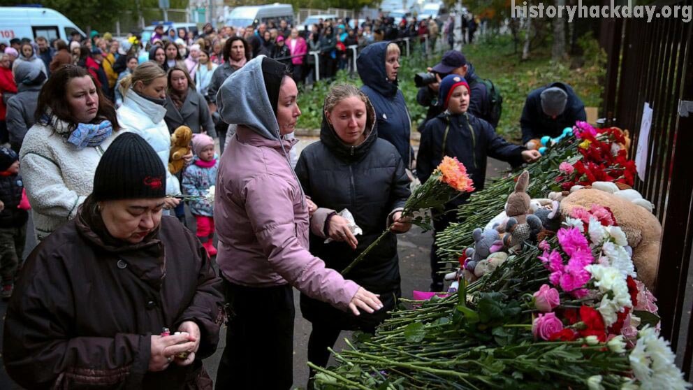 กราดยิงโรงเรียนในรัสเซีย เสียชีวิต 17 ราย มีผู้เสียชีวิตอย่างน้อย 17 คน รวมทั้งเด็ก 11 คน หลังจากชายคนหนึ่งเปิดฉากยิงที่โรงเรียนแห่งหนึ่ง