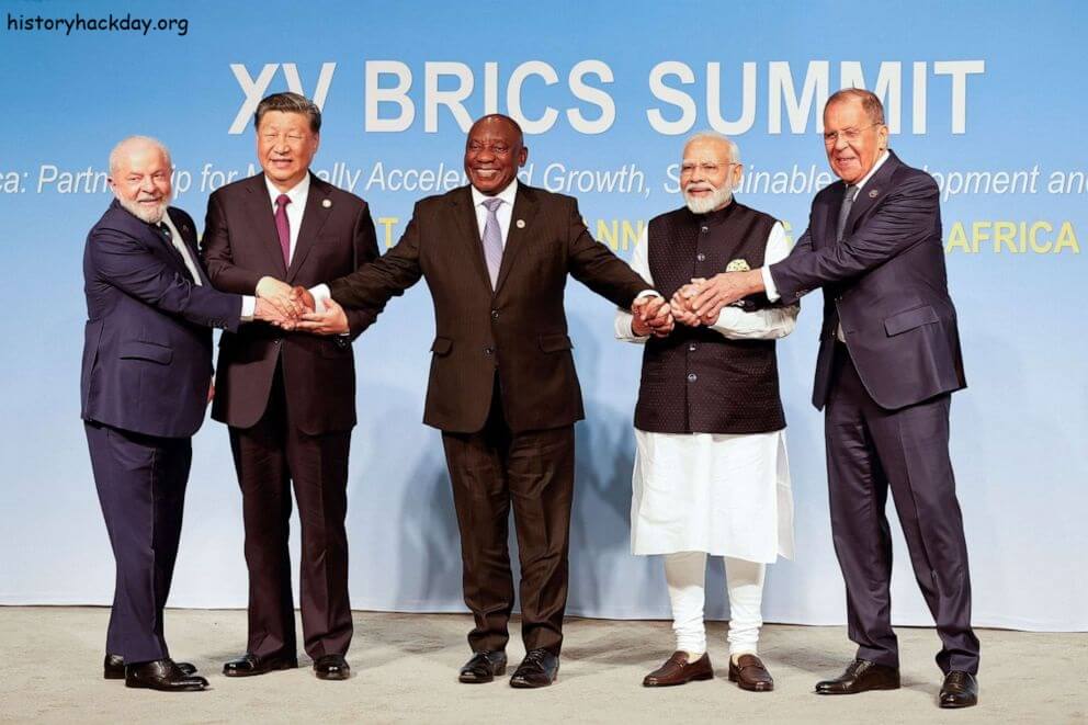 การขยายตัวของ BRICS โดยมี 6 ประเทศเข้าร่วมในปี 2567 กลุ่ม BRICS 5 ชาติประกาศขยายสมาชิกเมื่อวันพฤหัสบดี โดยได้เชิญ 6 ประเทศเข้าร่วมกลุ่ม