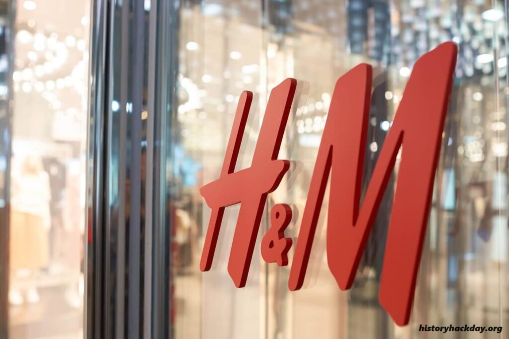 ผู้นำระดับสูงของ H&M ลาออก เนื่องจากผลประกอบการผิดหวัง ผู้บริหารระดับสูงของ H & M ก้าวลงจากตำแหน่งอย่างกะทันหันในวันพุธ และหุ้น