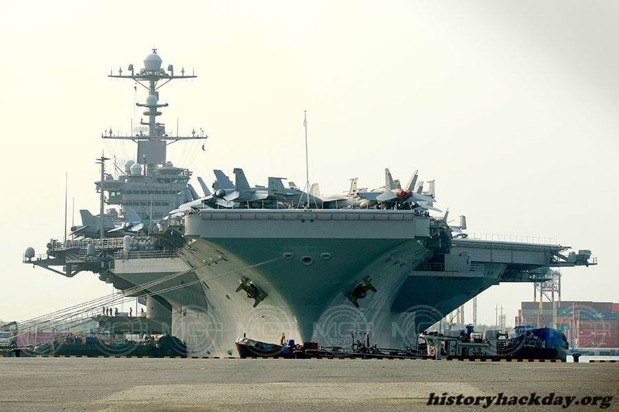 สหรัฐฯ ส่งเรือจู่โจม USS Wasp ไปยังทะเลเมดิเตอร์เรเนียน เรือโจมตีสะเทินน้ำสะเทินบกของกองทัพเรือสหรัฐฯ ยูเอสเอส วอสพ์ และนาวิกโยธินที่อยู่